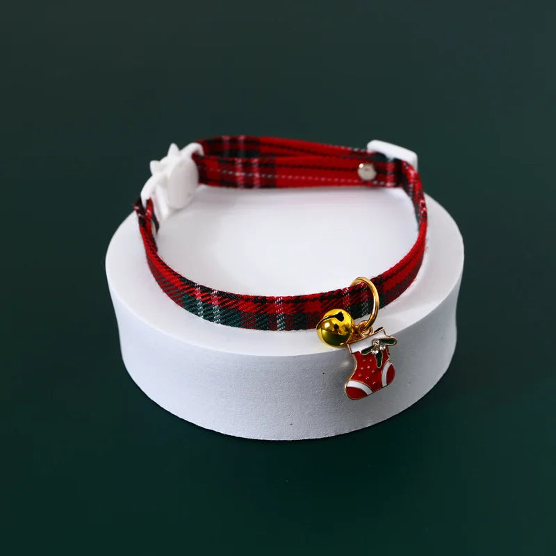 2023 Christmas Holiday Cat Collar - Adjustable Festive Neck Strap with Pendant for Puppy, Kitten, Chihuahua, and Pets