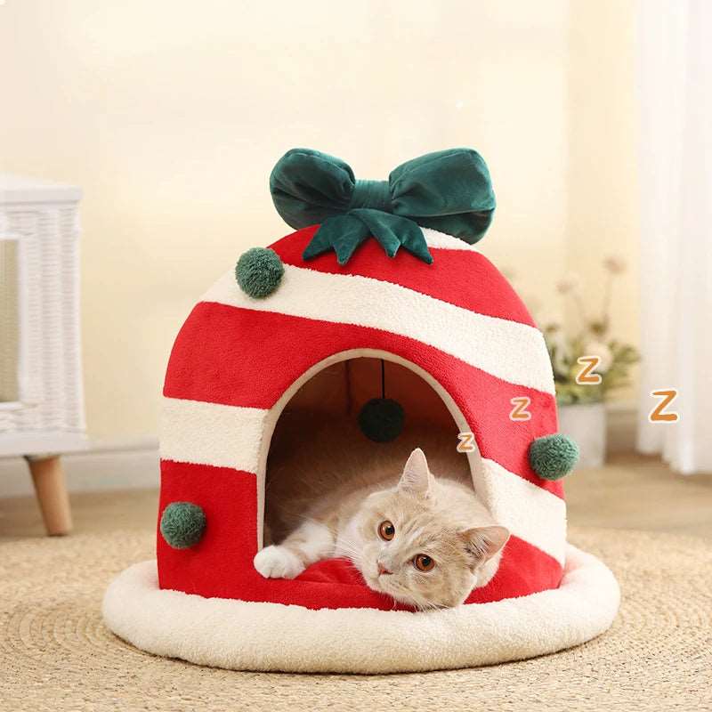 Christmas Cat Beds - Cozy Cat House for Winter Warmth and Festive Comfort