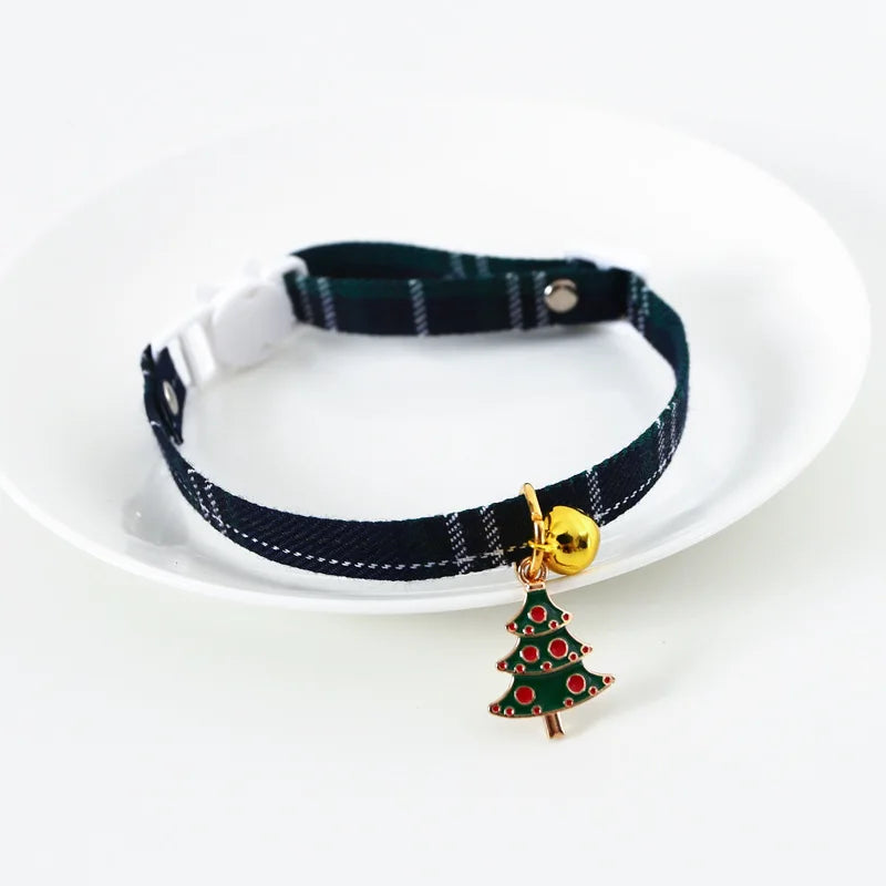 2023 Christmas Holiday Cat Collar - Adjustable Festive Neck Strap with Pendant for Puppy, Kitten, Chihuahua, and Pets